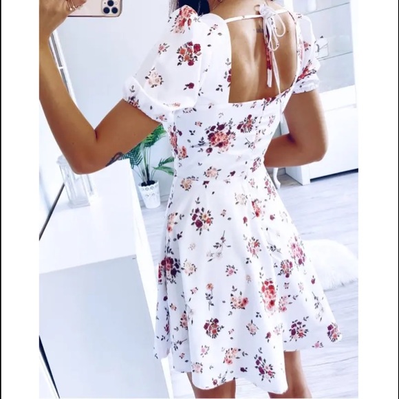 White Bohemian Floral Print Backless Mini Dress - Picture 6 of 7